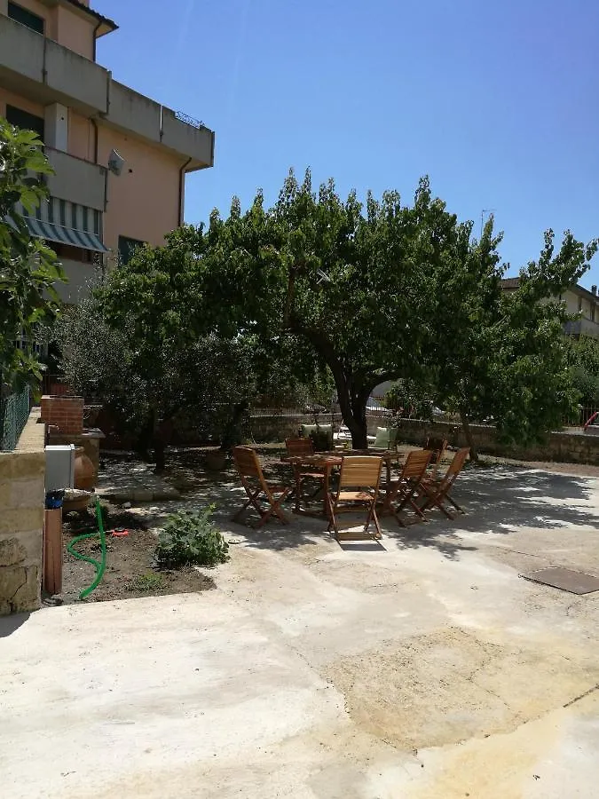 Homestay La Lenzerina Casa Indipendente Con Giardino Apartment Scarlino